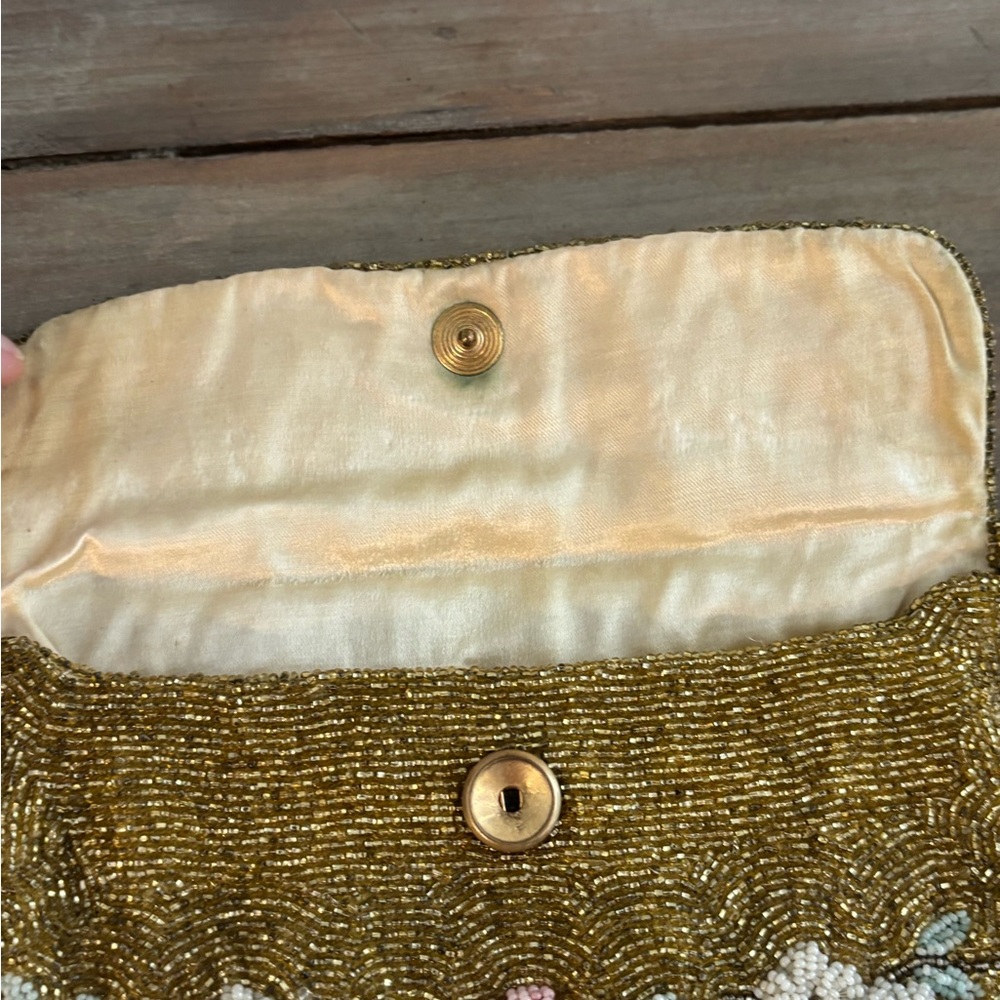 Vintage Embroidered Floral Clutch - Picture 5 of 8